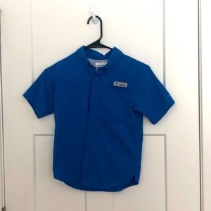 EUC. Boys Columbia PFG blue shirt - small